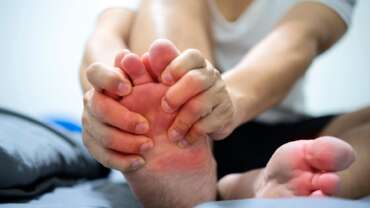 Gout – Causes, Risks, Diagnosis & Treatment