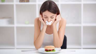 Anorexia Nervosa: Symptoms, Types, Causes & Treatment (2026)